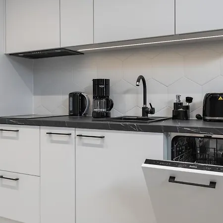 Sun Towers By Renters 슈비노우이스쳬