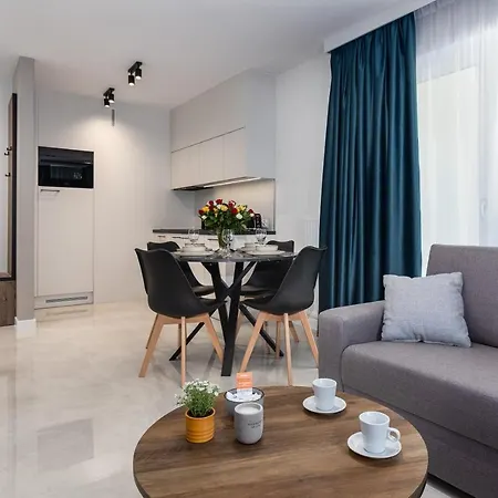 Sun Towers By Renters 슈비노우이스쳬